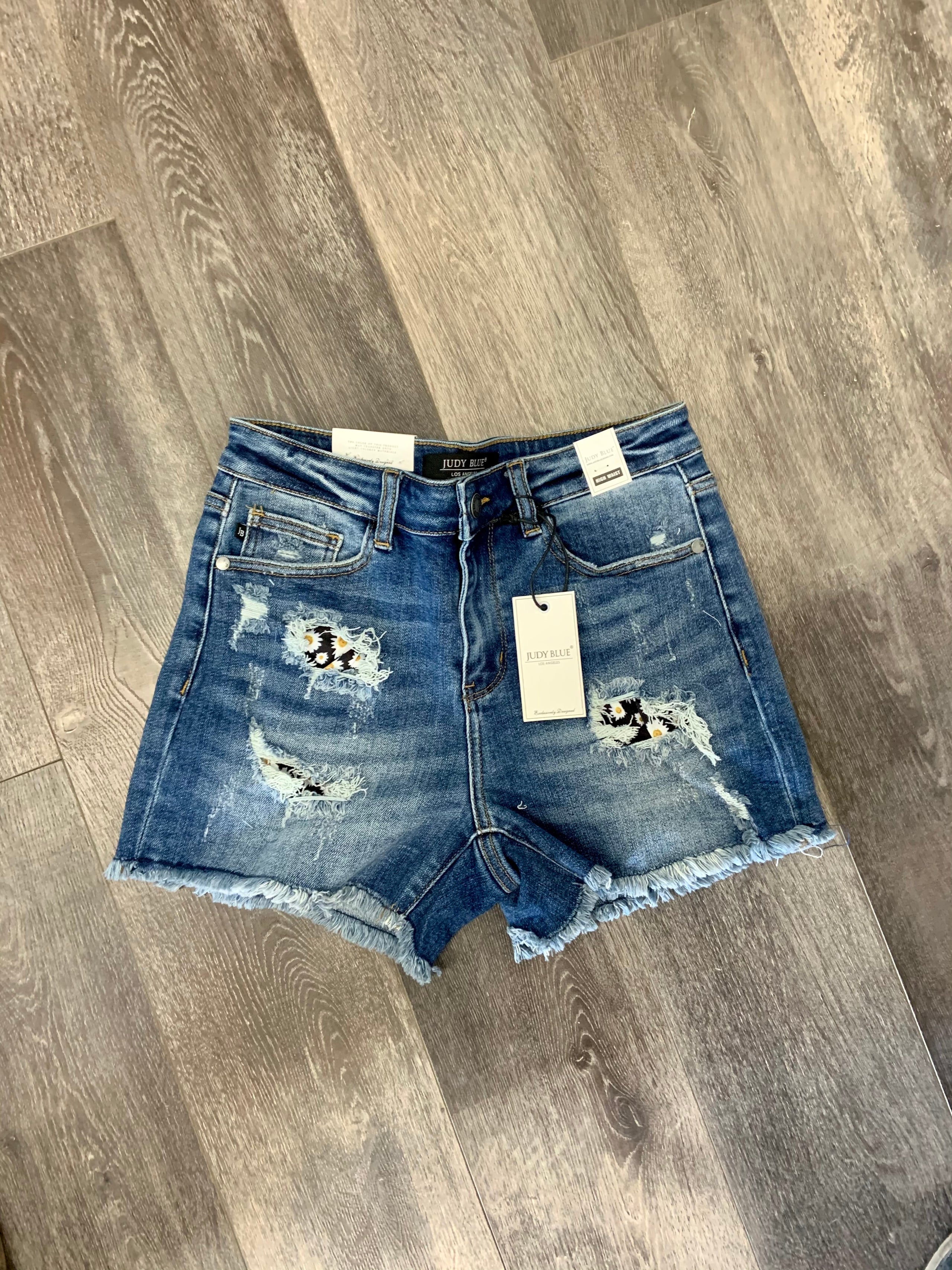 Judy Blue Shorts w Daisy Patch French Twist Salon Boutique